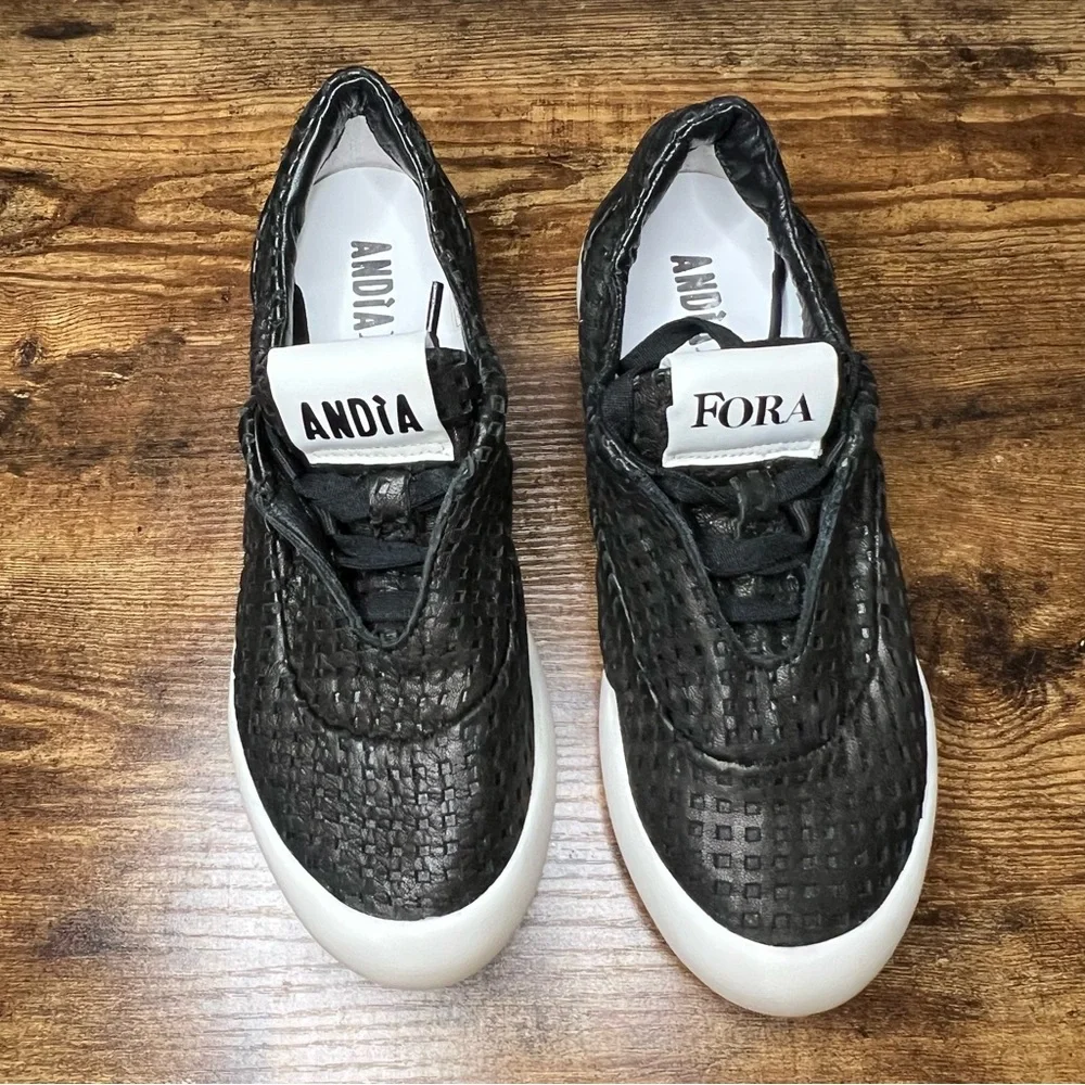 Andia Fora Black Italian Sneakers Cut Out Patterned Leather‎ NEW women's 38/7.5